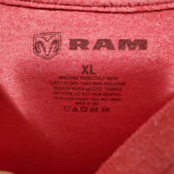Dodge Ram Men's Red T-Shirt Size XL - Picture 5 of 5